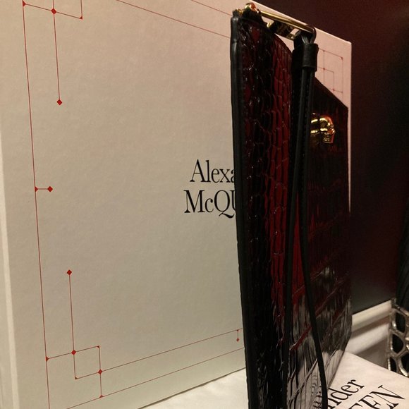 ALEXANDER McQUEEN Skull Embossed Zip Pouch - Picture 4 of 7